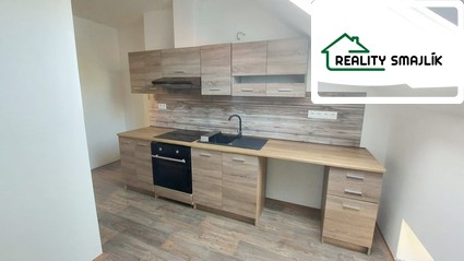 Pronájem podkrovního mezonetového bytu 4+1, 163 m2, ul. Evropská, centrum Cheb - Fotka 12