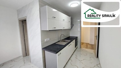 Zrekonstruovaný byt 3+1, 75 m2, ul. U Stadionu, centrum v Chebu - Fotka 8