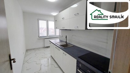 Zrekonstruovaný byt 3+1, 75 m2, ul. U Stadionu, centrum v Chebu - Fotka 12