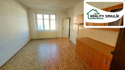 Pronájem prostorného bytu 3+1, ul. Karlova , Cheb - Fotka 2