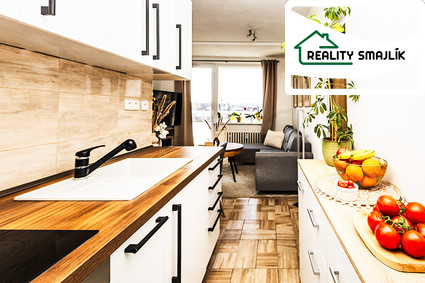 Luxusní 2+1 předělaný na 3+KK se 2 balkony, ul. Obětí nacismu, centrum Cheb - Fotka 6