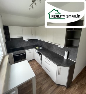 Zrekonstruovaný 2+1 s lodžií, 54 m2, ul. 17. listopadu, Cheb - Fotka 6