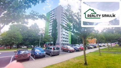 Pronájem bytu 2+1 s balkonem po rekonstrukci – centrum Chebu - Fotka 1