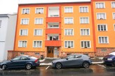 Částečně zařízený byt 3+1 s lodžií, 84 m2, ul. Čapkova, Cheb
