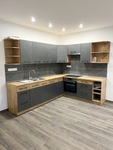 NOVÝ byt 2+kk, 65 m² – centrum Cheb, parkování, první nájemník